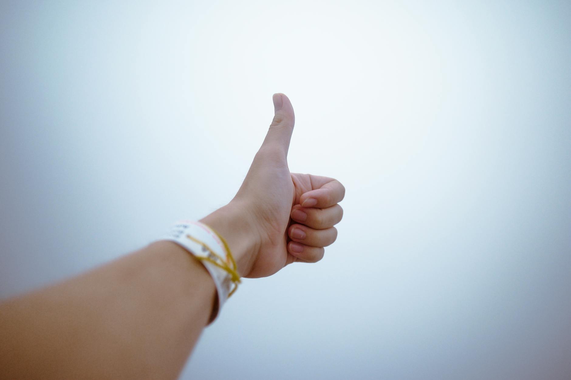 Reddit Debate: Is AI Optimism Blinding Us to Potential Risks?