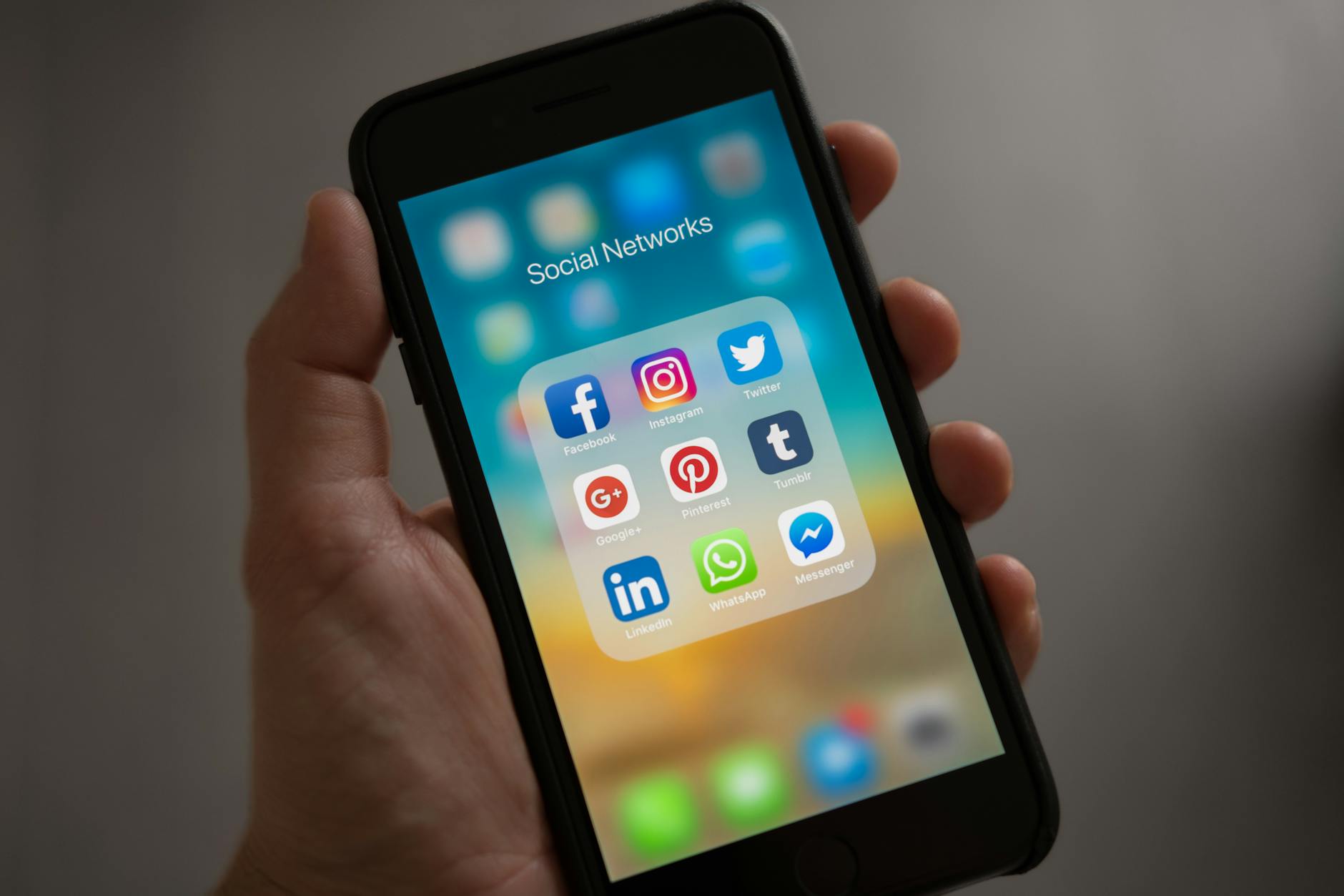 Pinterest Tackles AI-Generated Content with New Labeling and Filtering Features