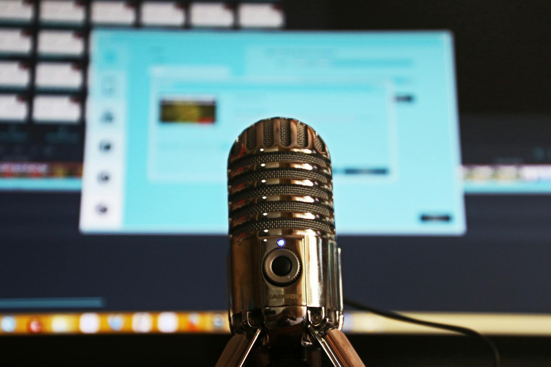 NotebookLM's 'Audio Overviews' Turns Text Documents into AI-Powered Podcasts