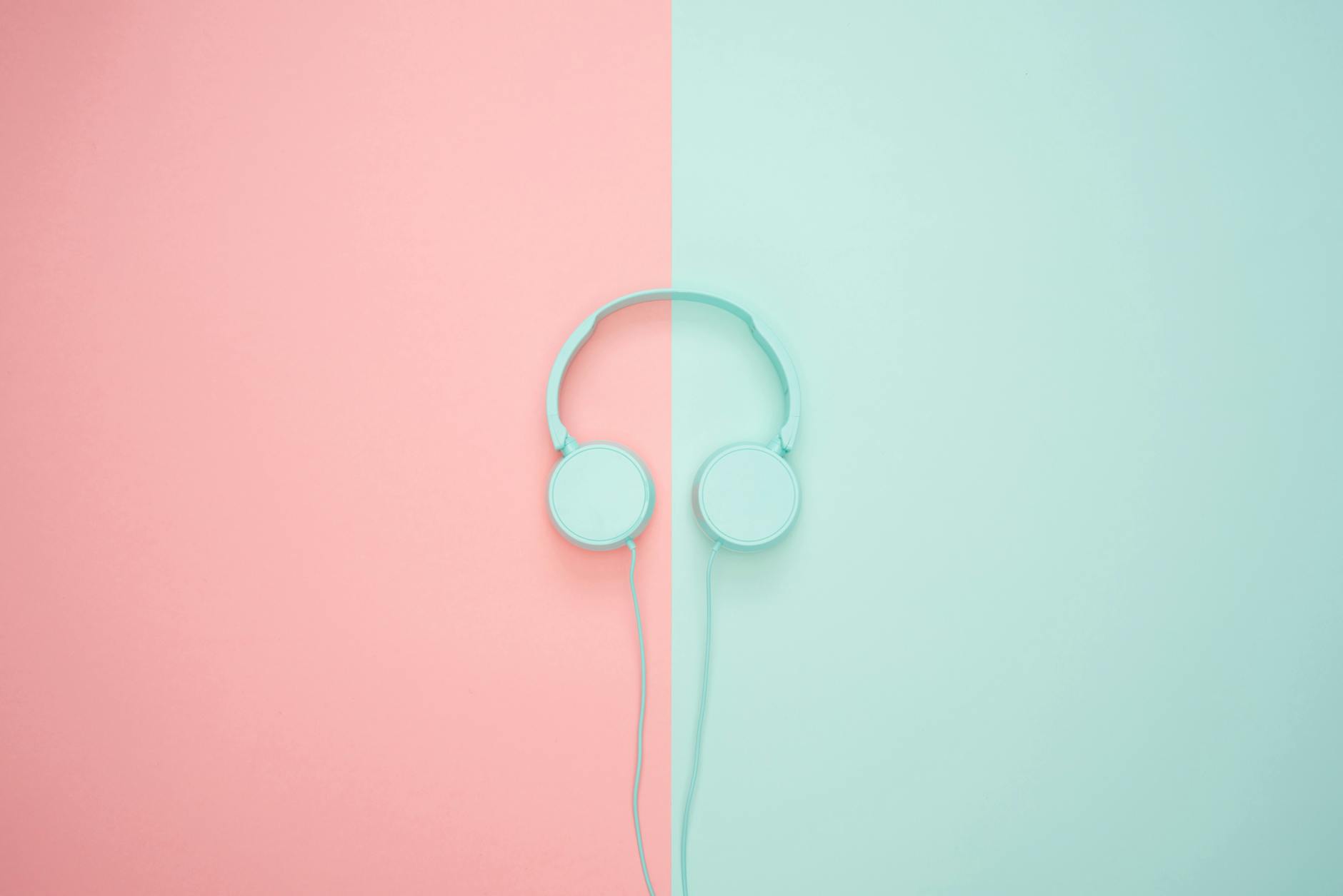 AI Headphones Achieve Real-Time Translation with Voice Cloning for Natural Conversations