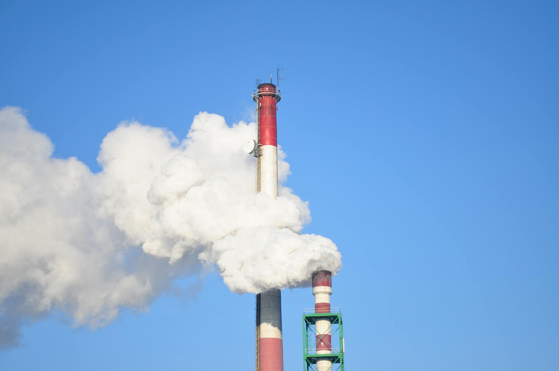 AI Boom Drives Up Google's Carbon Footprint, Sustainability Goals Threatened