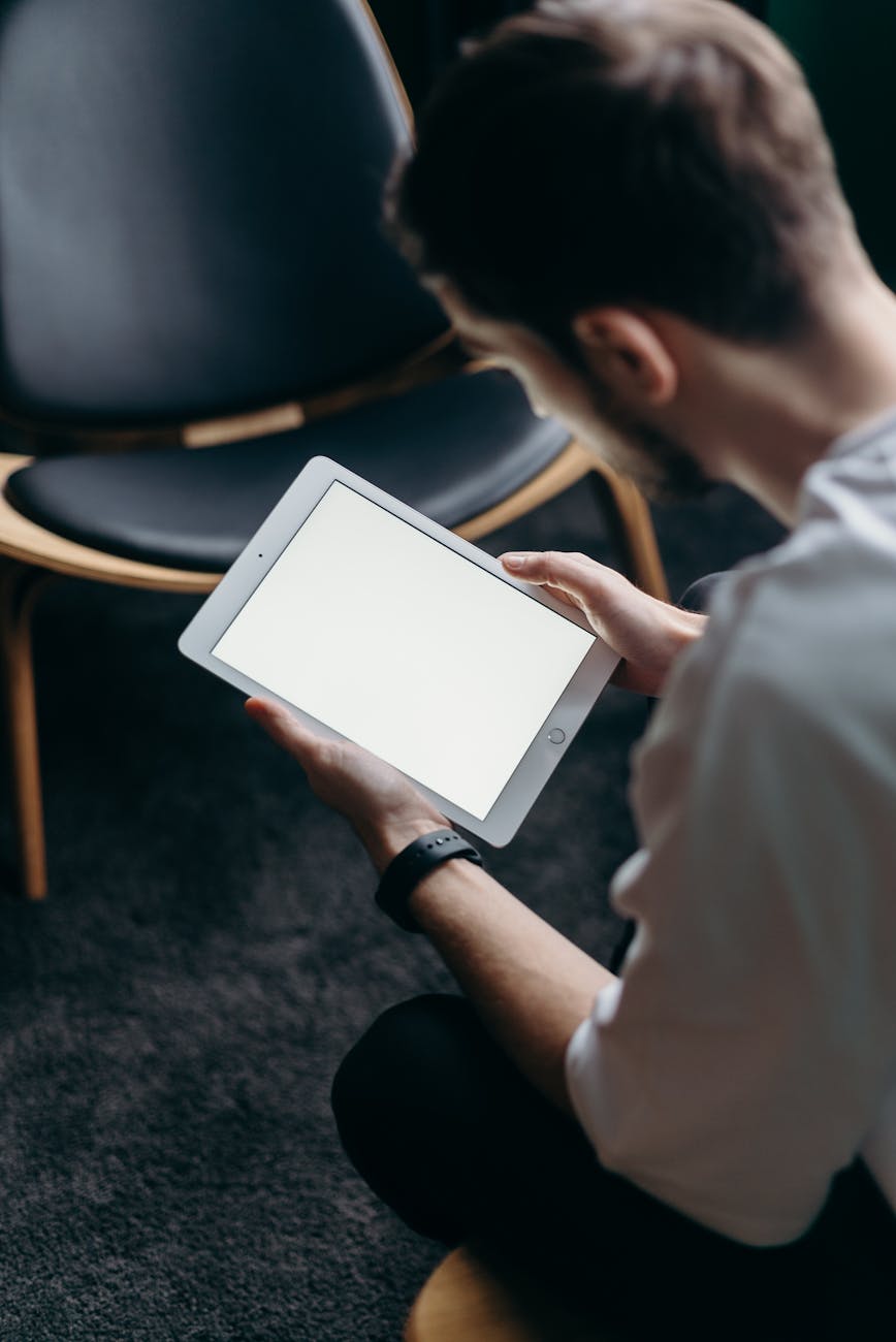 AI Research Made Easier: 'Mind The Abstract' Delivers Digestible arXiv Summaries