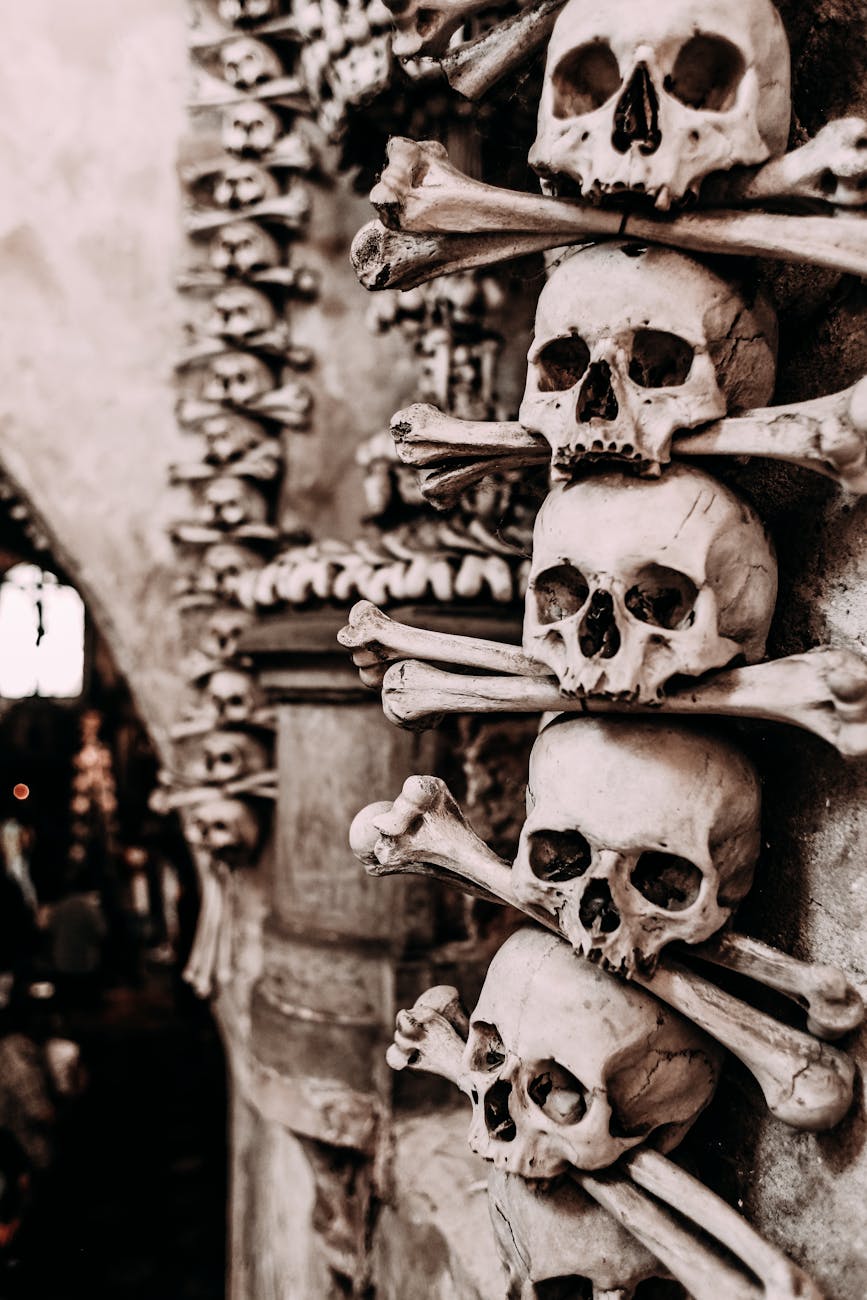 Lovecraftian AI Unearths Existential Dread: Humanity's Core Fears Exposed