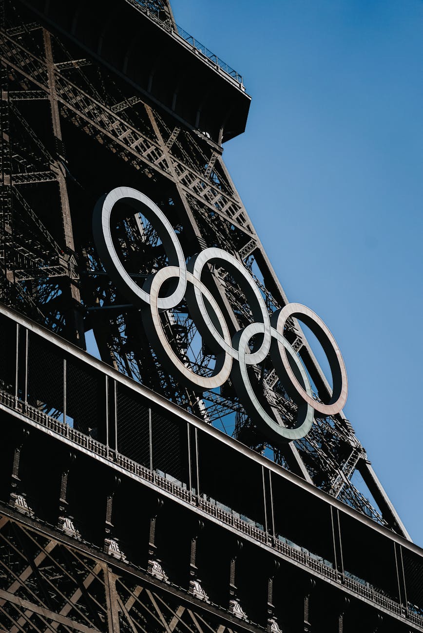 AI's IMO Gold Medal Victory: Timeline Shrinks Dramatically, Forecasts Suggest