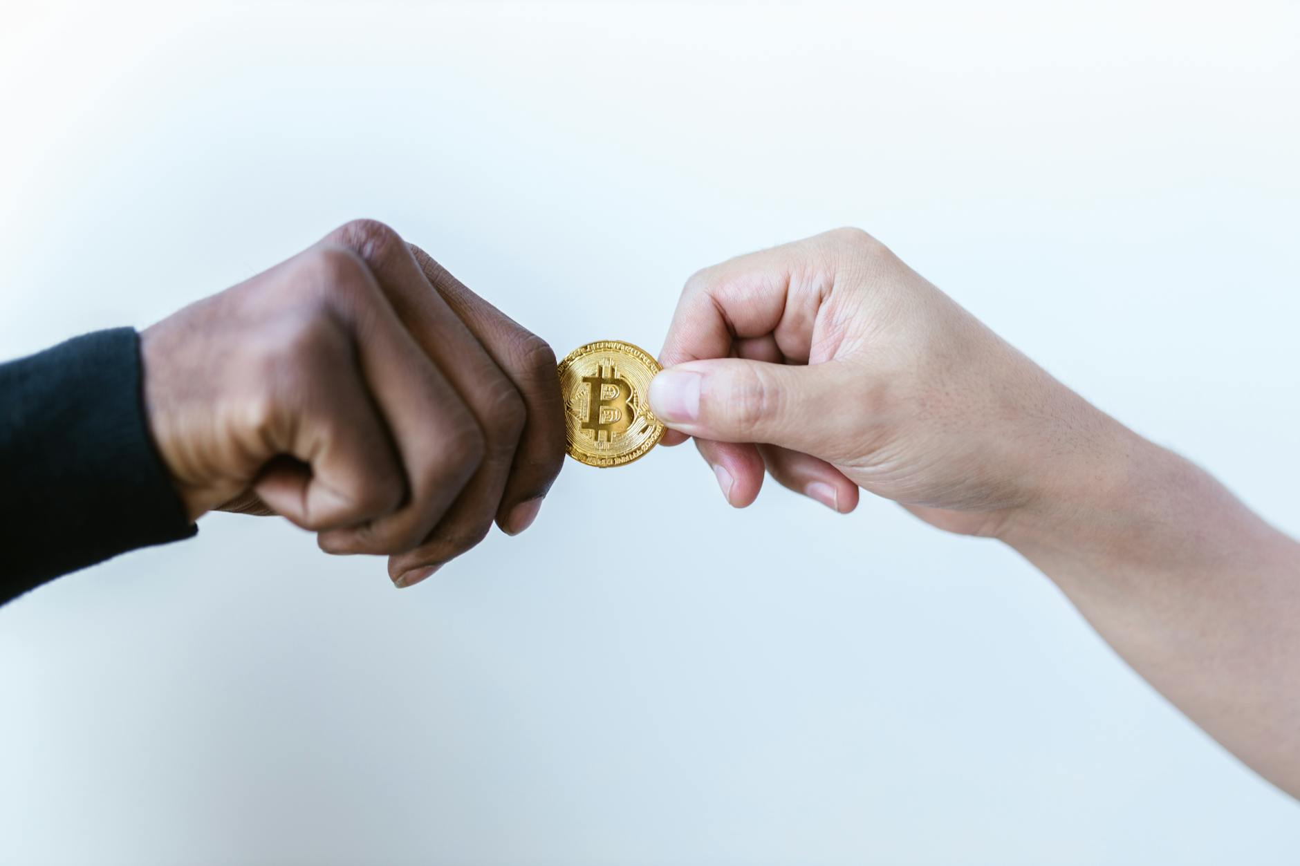 Challenging Centralized Control: Decentralized AI Solutions Rise in Popularity