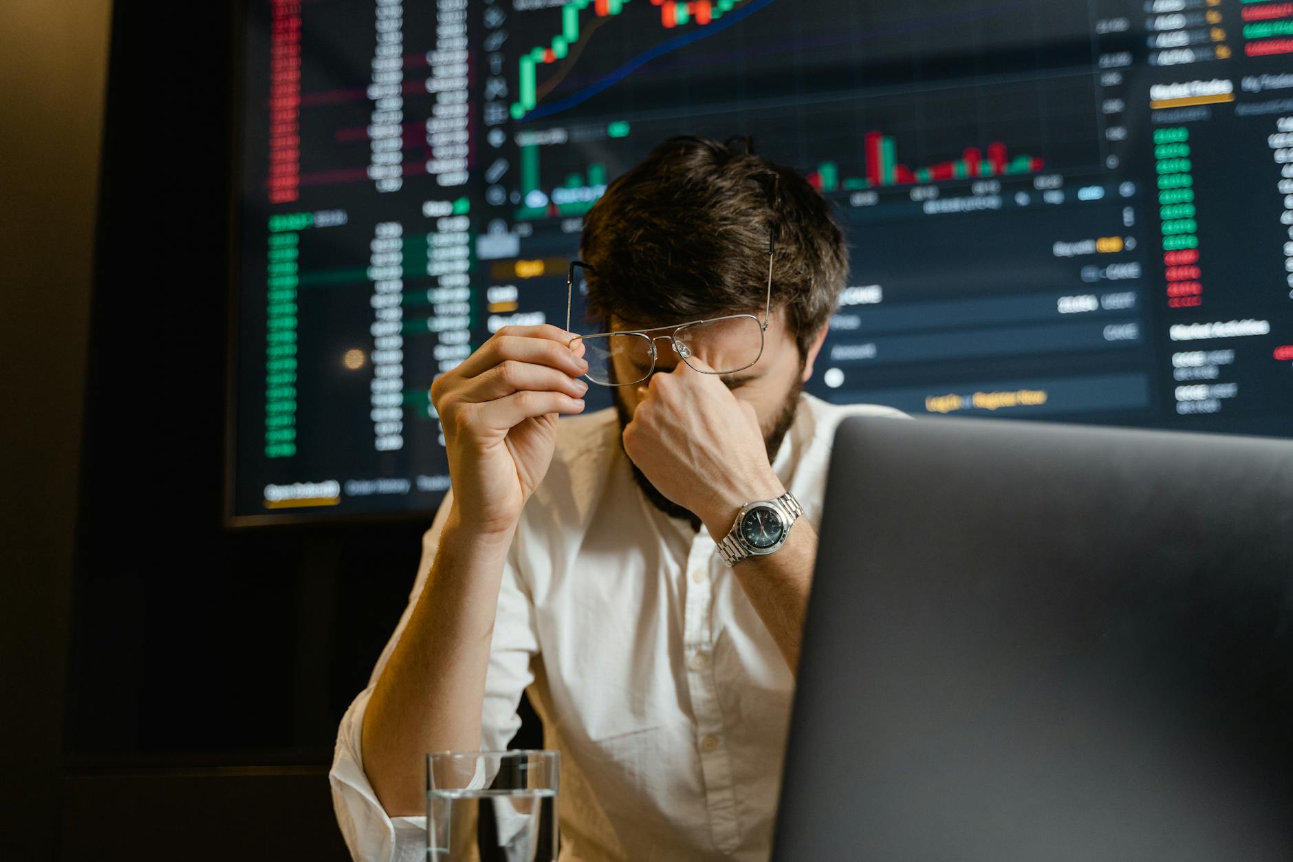 Generative AI: Bubble or Breakthrough? Experts Flag Investment Risks