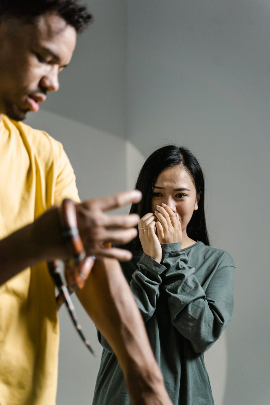 Navigating the AI Age: Finding Clarity Amidst the Hype and Fear