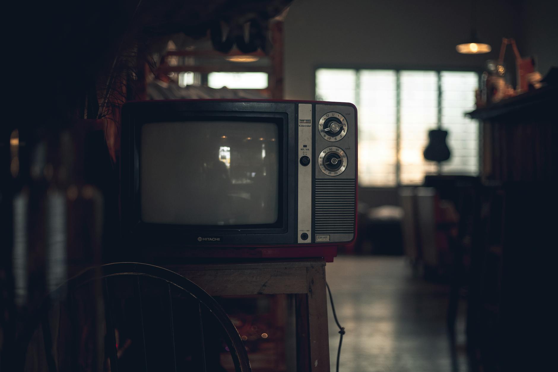 AI-Enhanced Smart TVs Deliver Superior Viewing and Listening Experiences