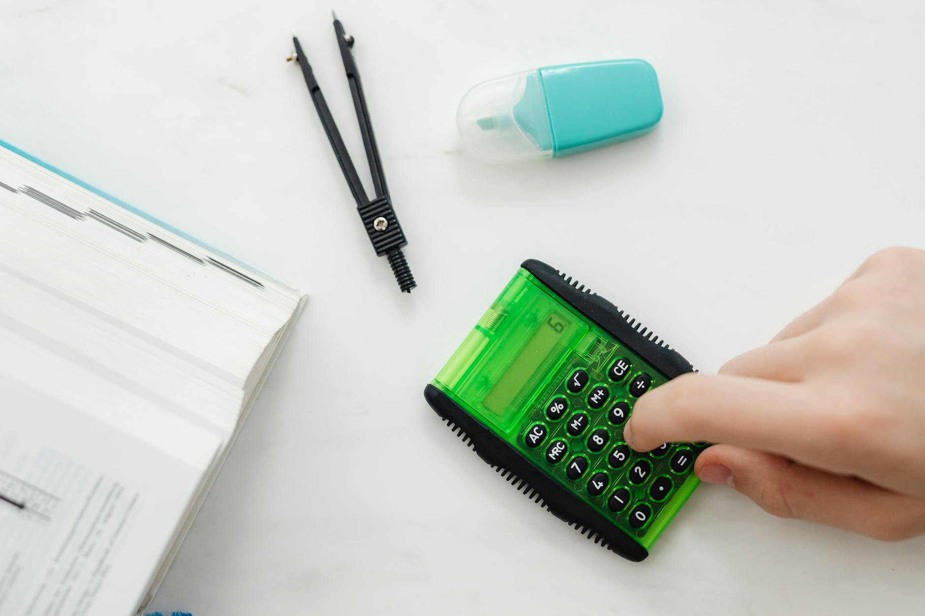 AI Doom: New Calculator Gauges Your Existential Risk Perception