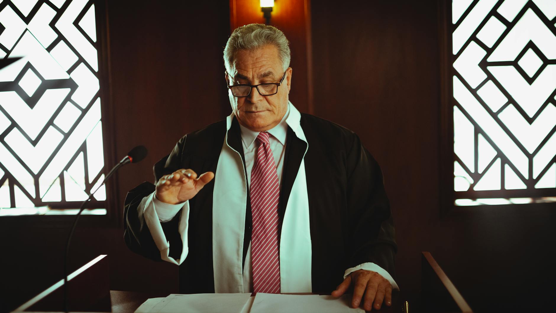 AI Regulation: Federal vs. State Power Struggle Intensifies